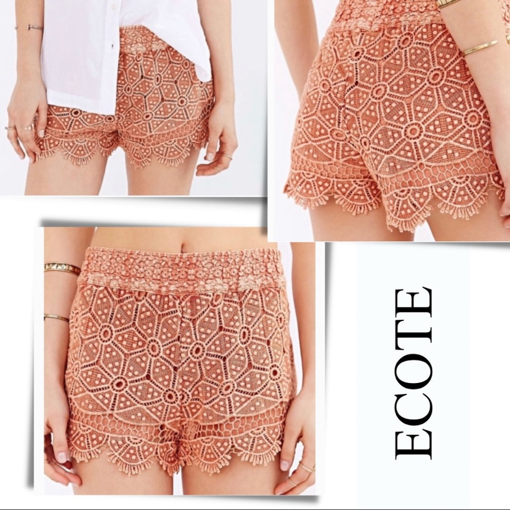 Ecote from Urban Outfitters - Eyelet Crotchet Shorts - Sz: S